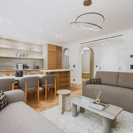 Exceptional Flat - 1bd 6p- Arc De Triomphe * Parigi