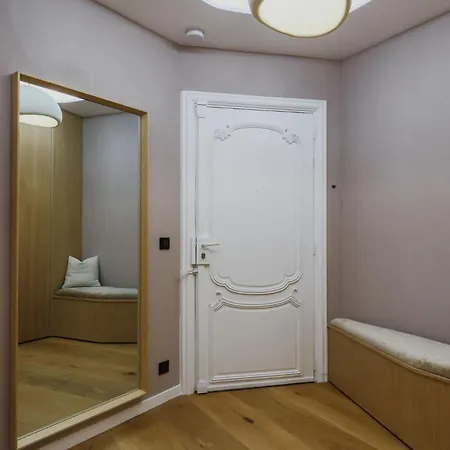 Exceptional Flat - 1bd 6p- Arc De Triomphe * Parigi